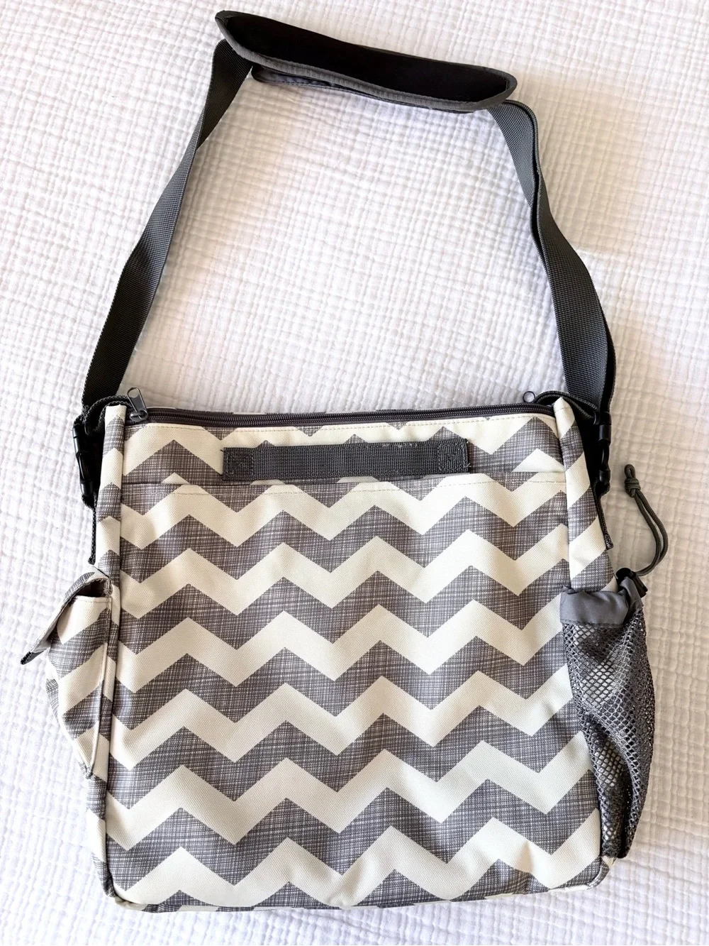Skip Hop Chevron Gray & White Crossbody Diaper Bag with Changing Mat